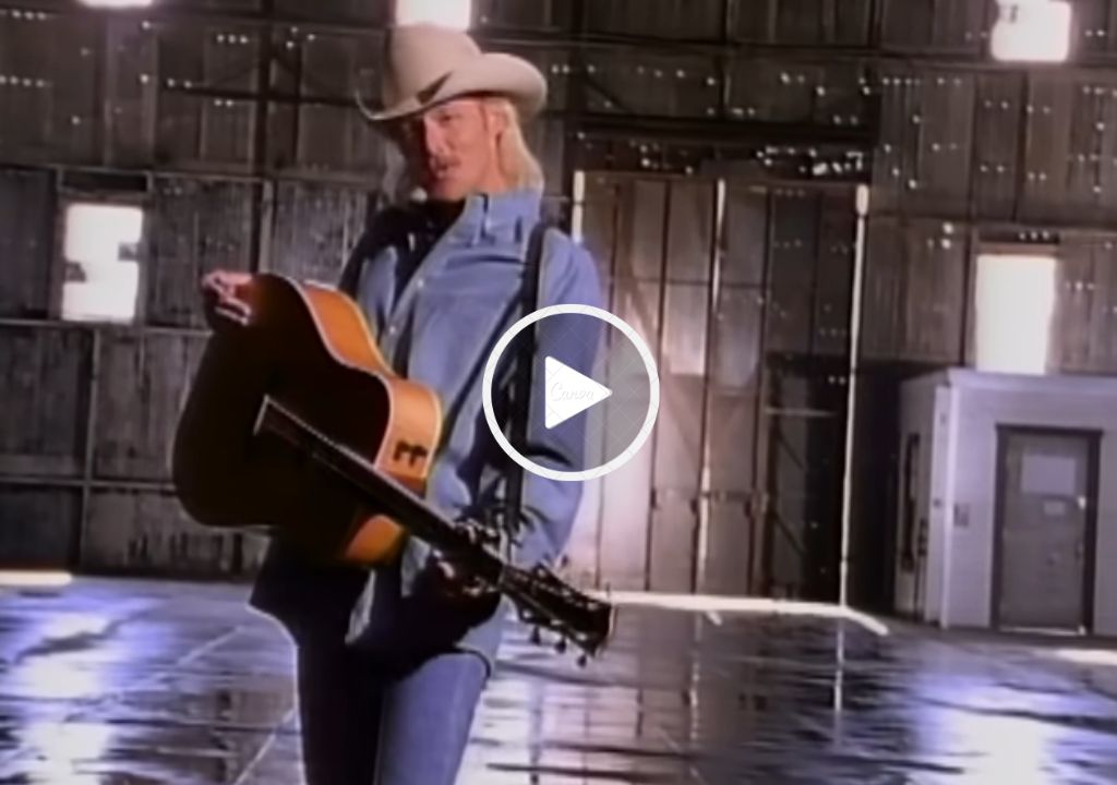 Alan Jackson – Livin’ On Love