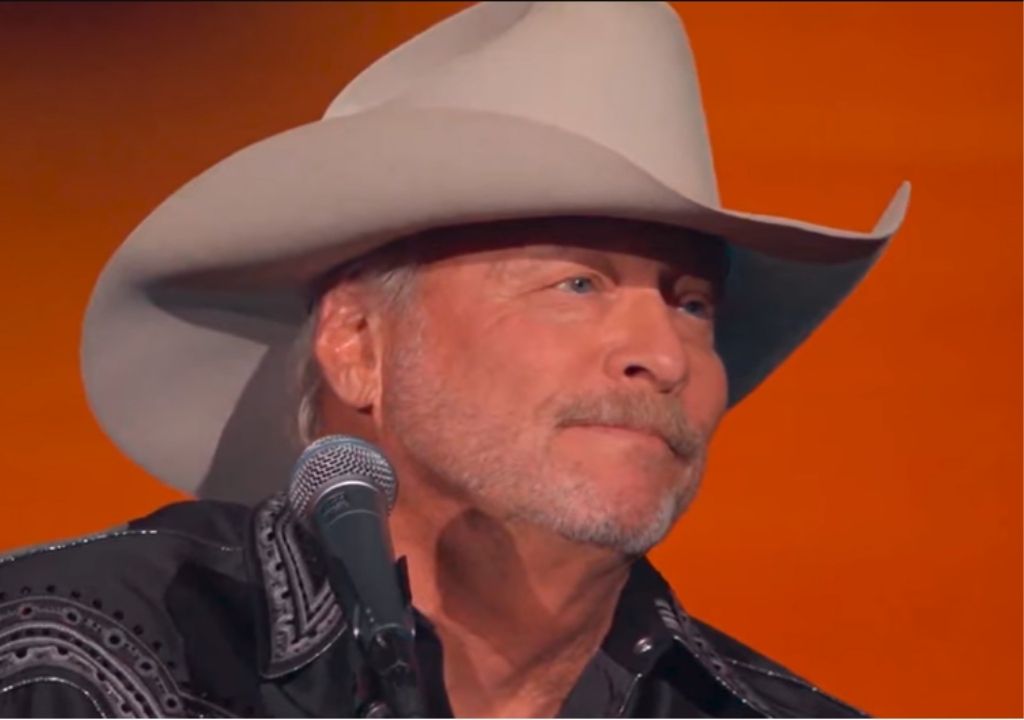 Alan Jackson Delivers HEARTBREAKING Speech at His Final Show